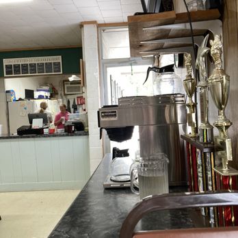 Delta Grill - view of decor and coffee pot - Burgers Near Me - Elaine, Arkansas Delta Grill - view of decor and coffee pot - Burgers Near Me - Elaine, Arkansas