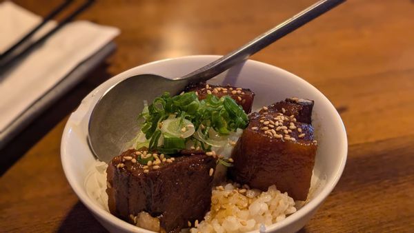 NINNIKU RAMEN IZAKAYA by null