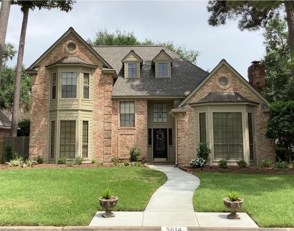 Slide of Taylor Roofing Traditions