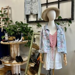Thrifty Chic Boutique and Consignment