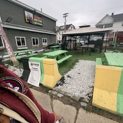 Richie's Jerk & BBQ - Outside seating