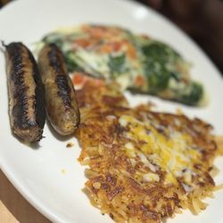 Urban Egg - Downtown - Egg White Omelet Loaded Hashbrowns Chicken Apple Sausage Link