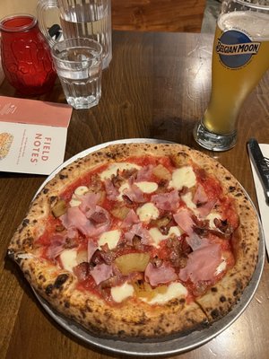 Brigade pizzeria Montreal (Stanley) by null