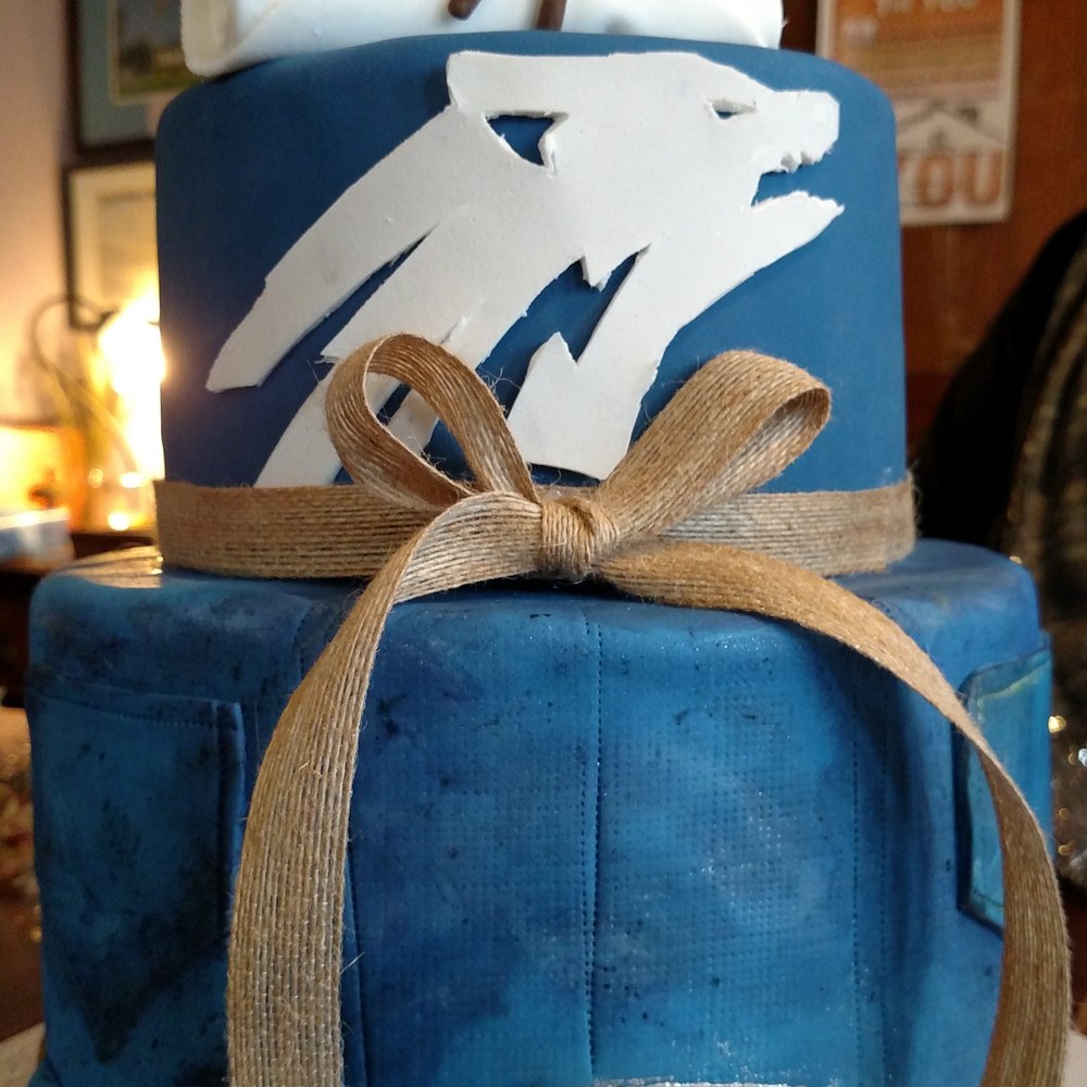 Paris Custom Cakes - UNR Graduation Cake.. how cute, right! (asked to include a cowboy theme, too) - Custom Cakes Near Me Paris Custom Cakes - UNR Graduation Cake.. how cute, right! (asked to include a cowboy theme, too) - Custom Cakes Near Me