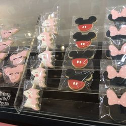 The Mustard Seed - So many cool cookies