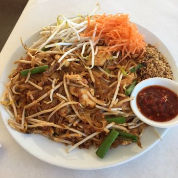 Anothai Cuisine - Chicken pad Thai, thai level spicy - Thai Near Me - Houston, Texas