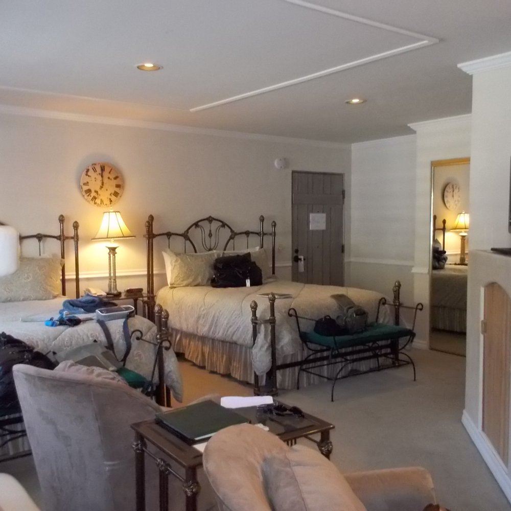 Coachman's Inn - Hotels Near Me - Carmel, California