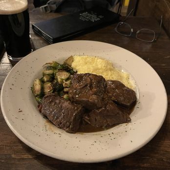 The Kettle Black Kitchen & Pub - Guinness Braised Short Ribs - Gastropubs Near Me - Phoenix, Arizona The Kettle Black Kitchen & Pub - Guinness Braised Short Ribs - Gastropubs Near Me - Phoenix, Arizona