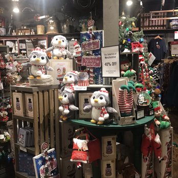 Cracker Barrel Old Country Store - American Near Me - Branson, Missouri
