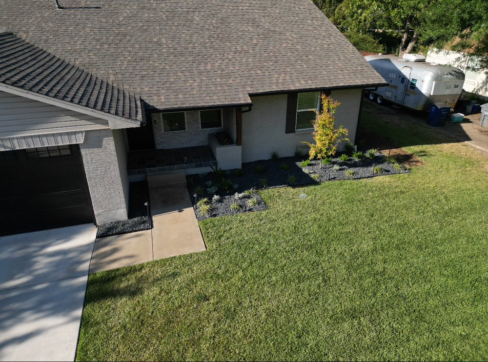 Slide of Mariposa Exteriors