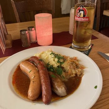 Nante Eck - Wurstparade - German Near Me - Berlin, BE
