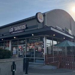 Los Tapatios - Outside