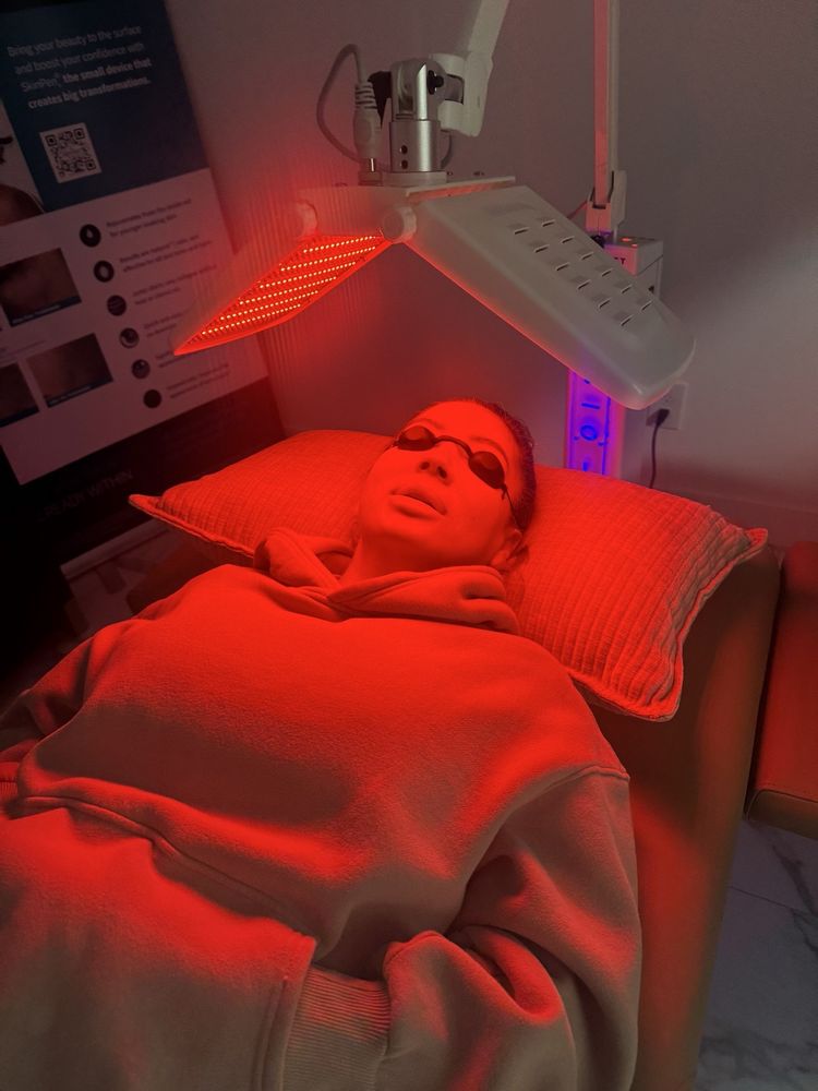 Kiss & Tell Aesthetics Logo