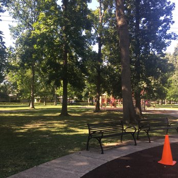 Meadowood Park - Parks Near Me - Speedway, Indiana