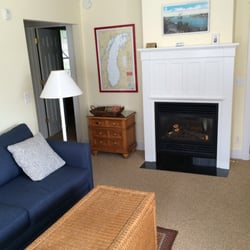 The Captain's Cottage - Living room
