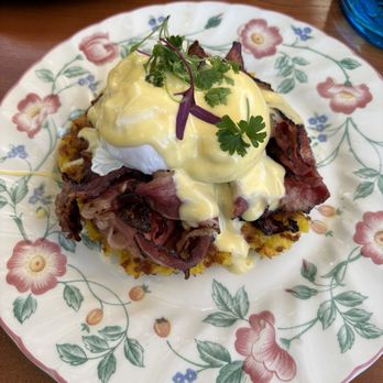 Cafe on 27 - Tahdig Benedict - Breakfast & Brunch Near Me - Topanga, California Cafe on 27 - Tahdig Benedict - Breakfast & Brunch Near Me - Topanga, California