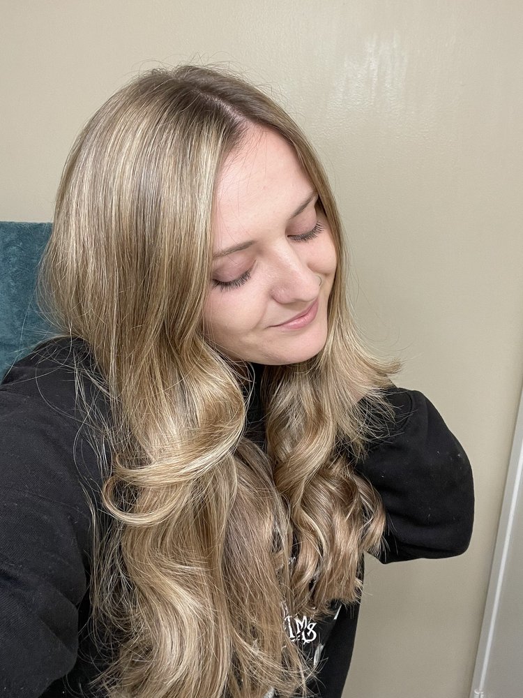 STRANDS SALON Updated September 2024 19 Photos & 35 Reviews 340 S