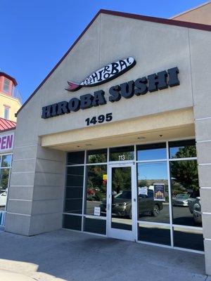 Hiroba Sushi by null