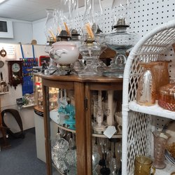 Maple St Antique Mall