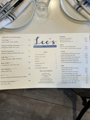 Lee’s Kitchen + Cocktails by null