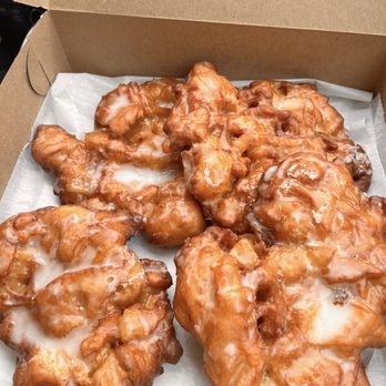 Der Bake Oven Bakery & Café - The absolute best Apple Fritters around. - Bakeries Near Me - Berlin, Ohio