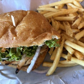 Mountain Rambler Brewery - Chicken sandwich - New American Near Me - Bishop, California