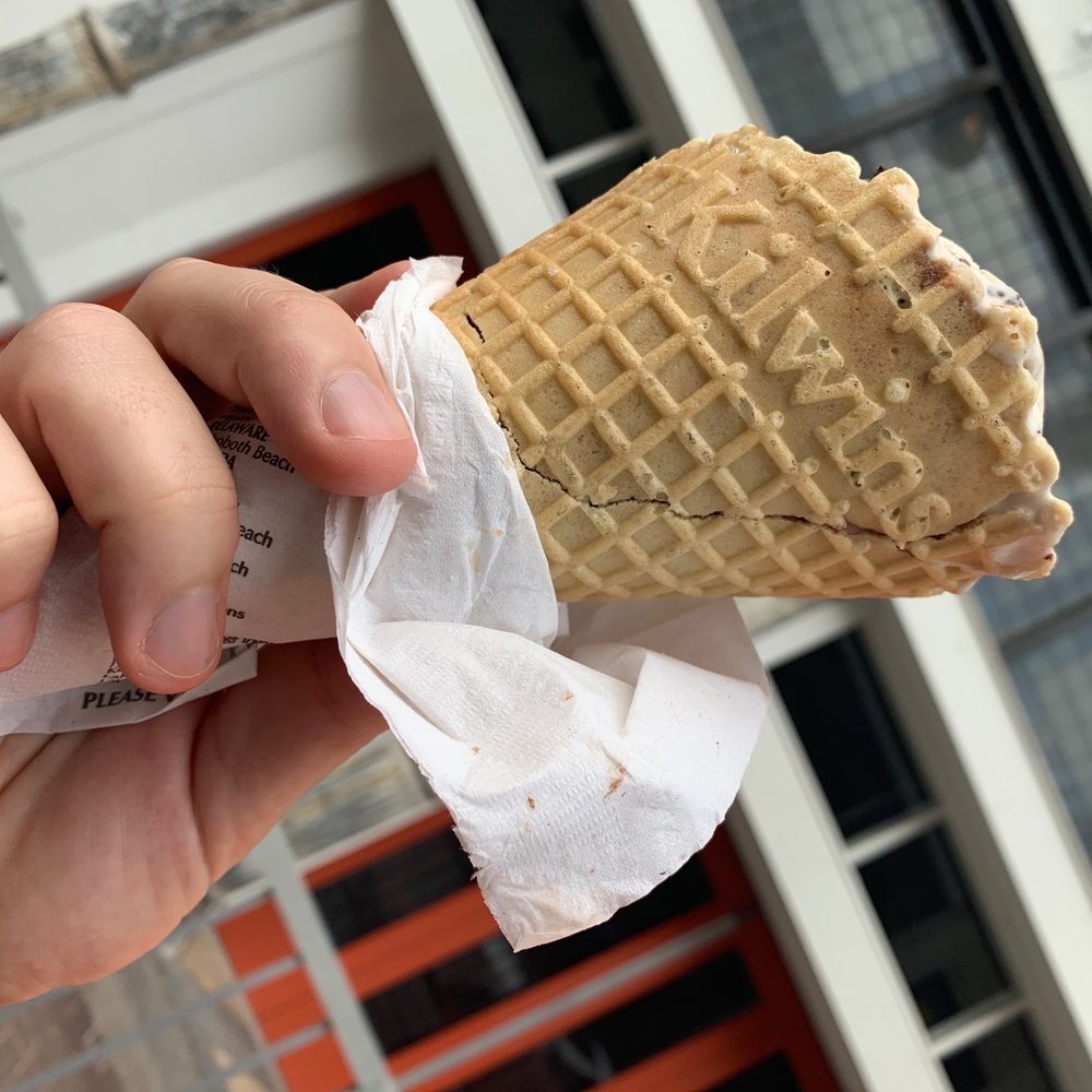 Kilwins Ice Cream - Chocolate - Fudge - Broken cones, and terrible customer care - Chocolatiers & Shops Near Me - Knoxville, Tennessee