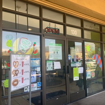 Juice It Up! - Sign with click says return at 1:45 pm, it's now 2:00!!! - Juice Bars & Smoothies Near Me - Fontana, California
