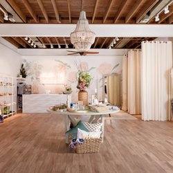 Ensemble - Boutique Interior