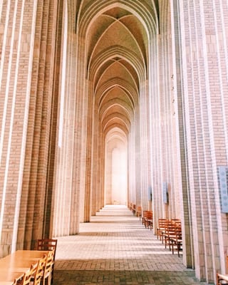 Grundtvigs Kirke by null