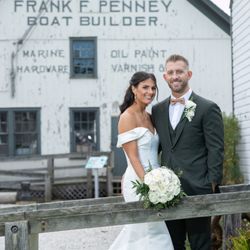 The Mansion at West Sayville - Our historic sites make for the most unique wedding photo shoots.