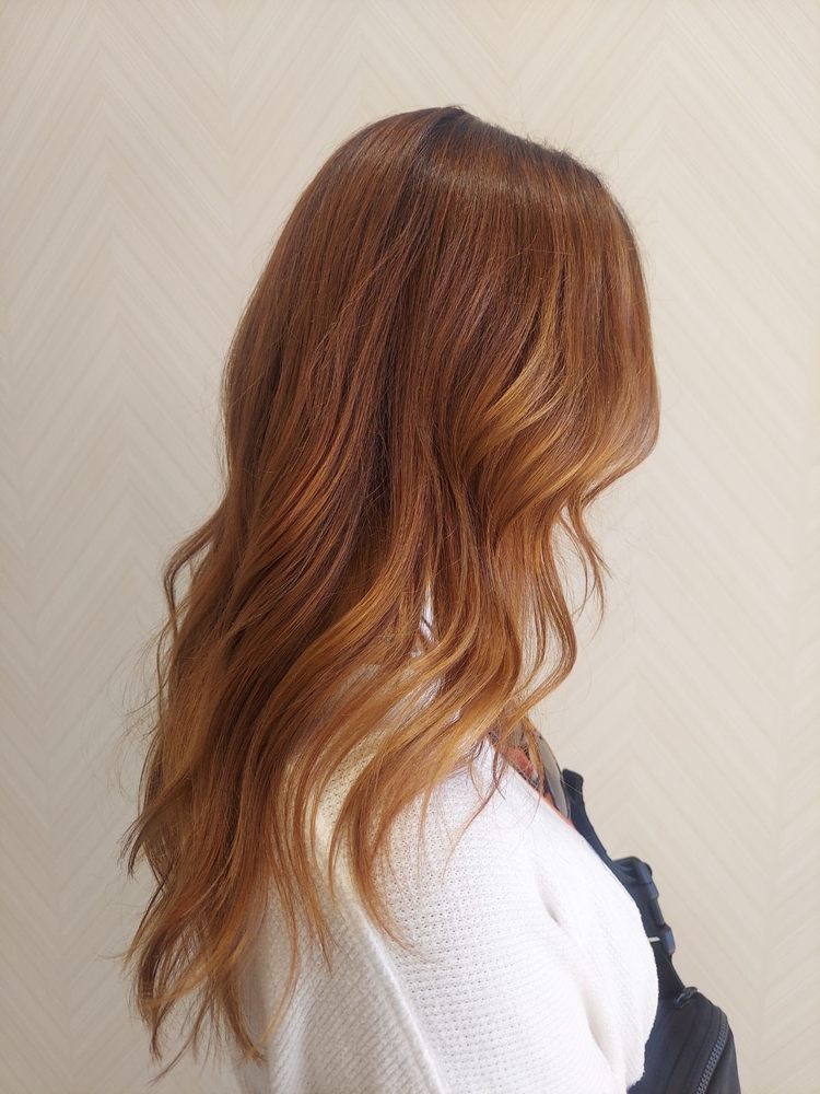 Hair By Chloe Elizabeth Logo