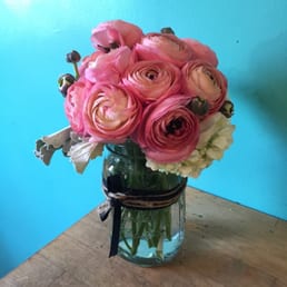 Ranunculus! Brooke texted me a preview of my online order. GORGE!!!!!