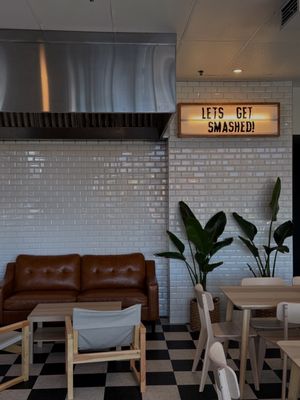 Small's Smash Club by null