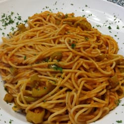 La Primavera - Spagetti Arabiatta (üppig und mit schärfsten grünen Pepperonis)