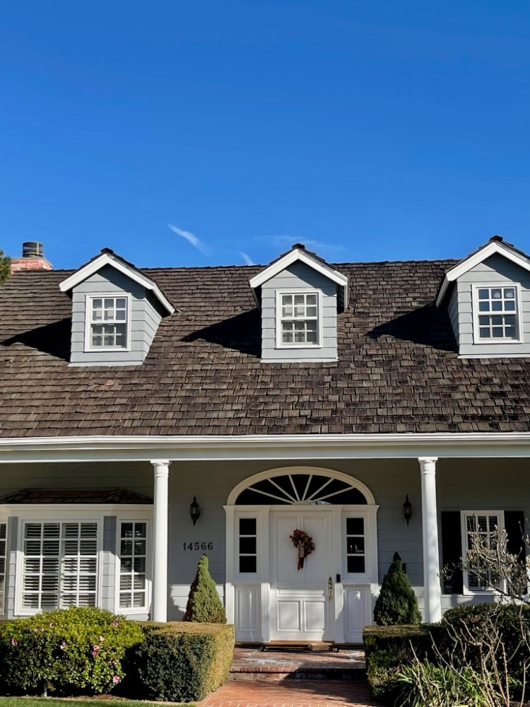 Slide of Golden State Roofing & Painting.