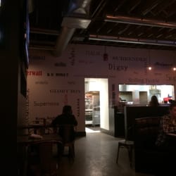 Eddieo's Pourhouse and Kitchen