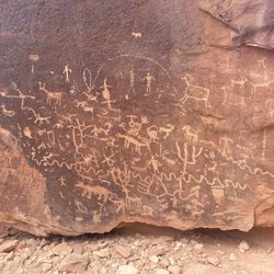 Big Dominguez Canyon - Beautiful petroglyphs about 2 miles in