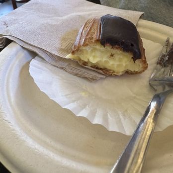 Bookworks - Eclair with custard filling - Bookstores Near Me - Pacific Grove, California