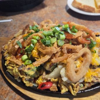 Huckleberry’s breakfast & Lunch - Steak skillet - Breakfast & Brunch Near Me - Reno, Nevada