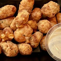 Home Burger Bar - Garlic cheese curds