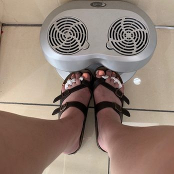 Tropical Leaf - Loving my toes! - Nail Salons Near Me - Brooklyn, New York Tropical Leaf - Loving my toes! - Nail Salons Near Me - Brooklyn, New York