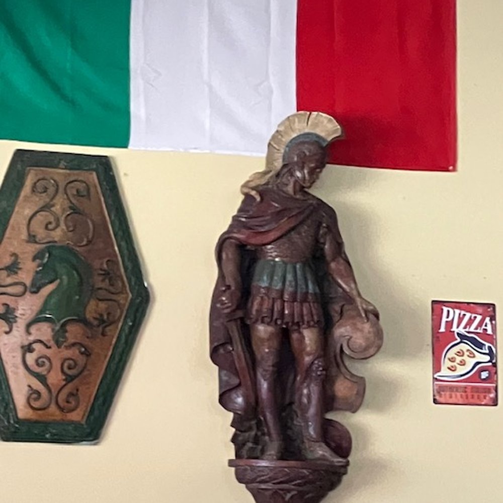Nonnas Pizza Restaurant - wall decor (needs a makeover but def Italian) - Pizza Near Me - Bradenton, Florida Nonnas Pizza Restaurant - wall decor (needs a makeover but def Italian) - Pizza Near Me - Bradenton, Florida
