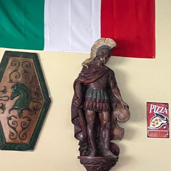 Nonnas Pizza Restaurant - wall decor (needs a makeover but def Italian) - Pizza Near Me - Bradenton, Florida Nonnas Pizza Restaurant - wall decor (needs a makeover but def Italian) - Pizza Near Me - Bradenton, Florida
