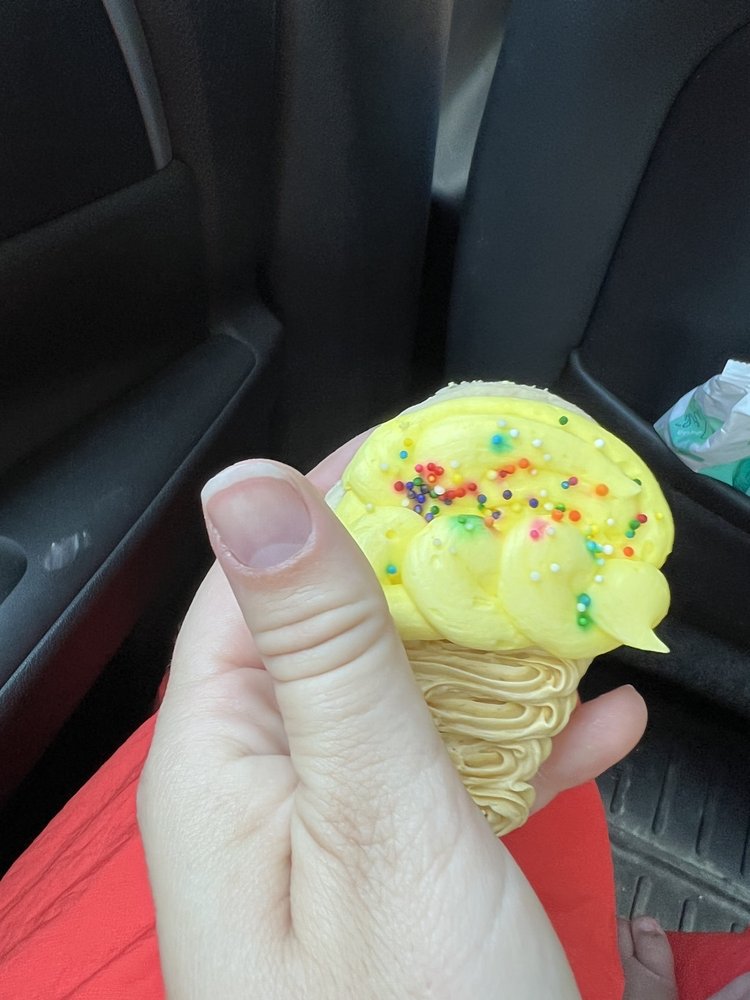 LARITA’S CAKES ‘N MORE Updated October 2024 14 Photos 1911 1st