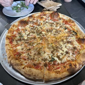 Calogero's - 16" NY Pizza with sausage - Pizza Near Me - Naperville , Illinois