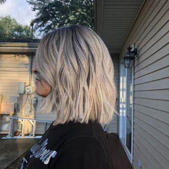 Philip Daniel Salon - Hair color/ cut/ style with Roberto - Hair Salons Near Me - Bartlett, Illinois