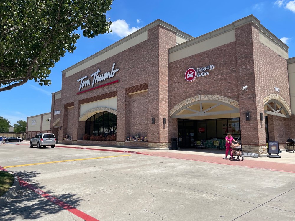 TOM THUMB Updated August 2024 22 Photos & 54 Reviews 1075 W Fm