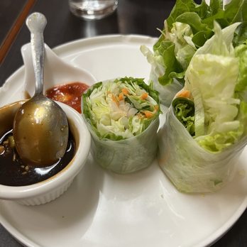Pen Thai - Vegetable spring rolls - oh so fresh! - Thai Near Me - Mount Prospect, Illinois