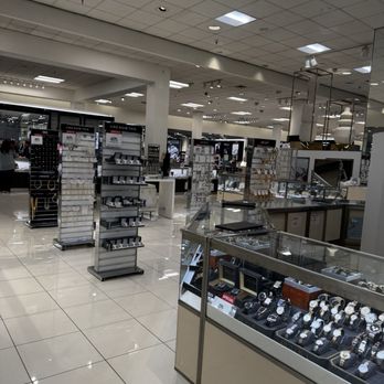 Macy's - Department Stores Near Me - Lawrenceville, New Jersey